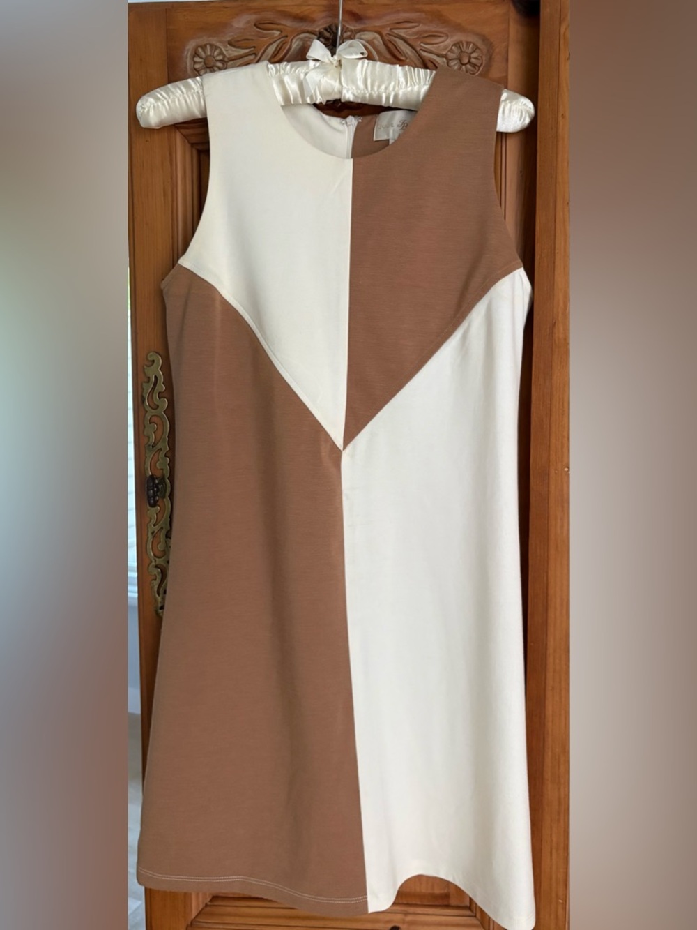 Colorblock Brown and Cream Women's Sleeveless Shift Dress